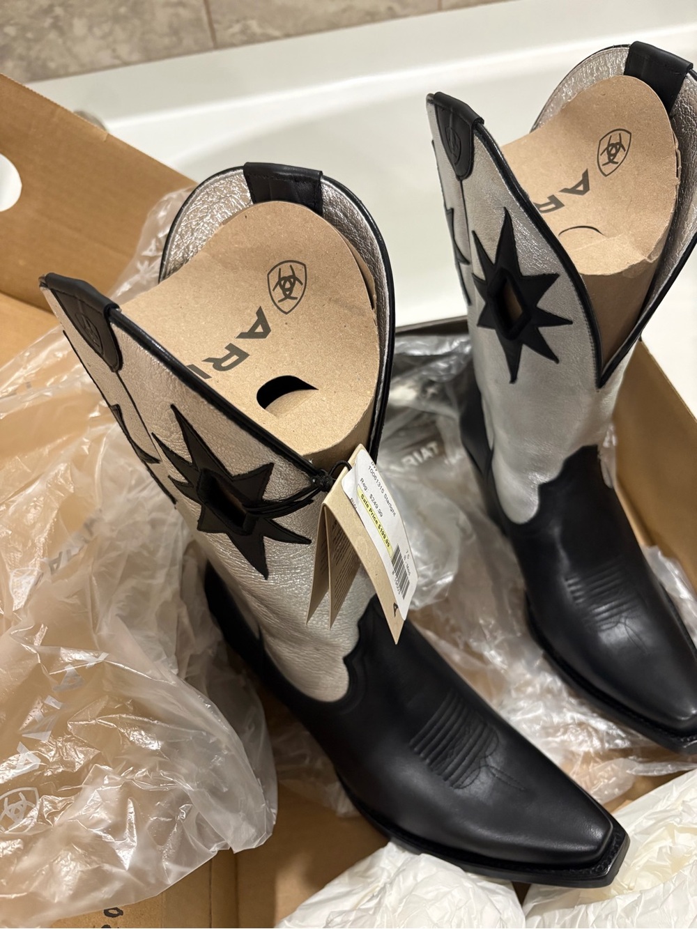 Ariat Men’s Black and Silver Western Cowboy Boots